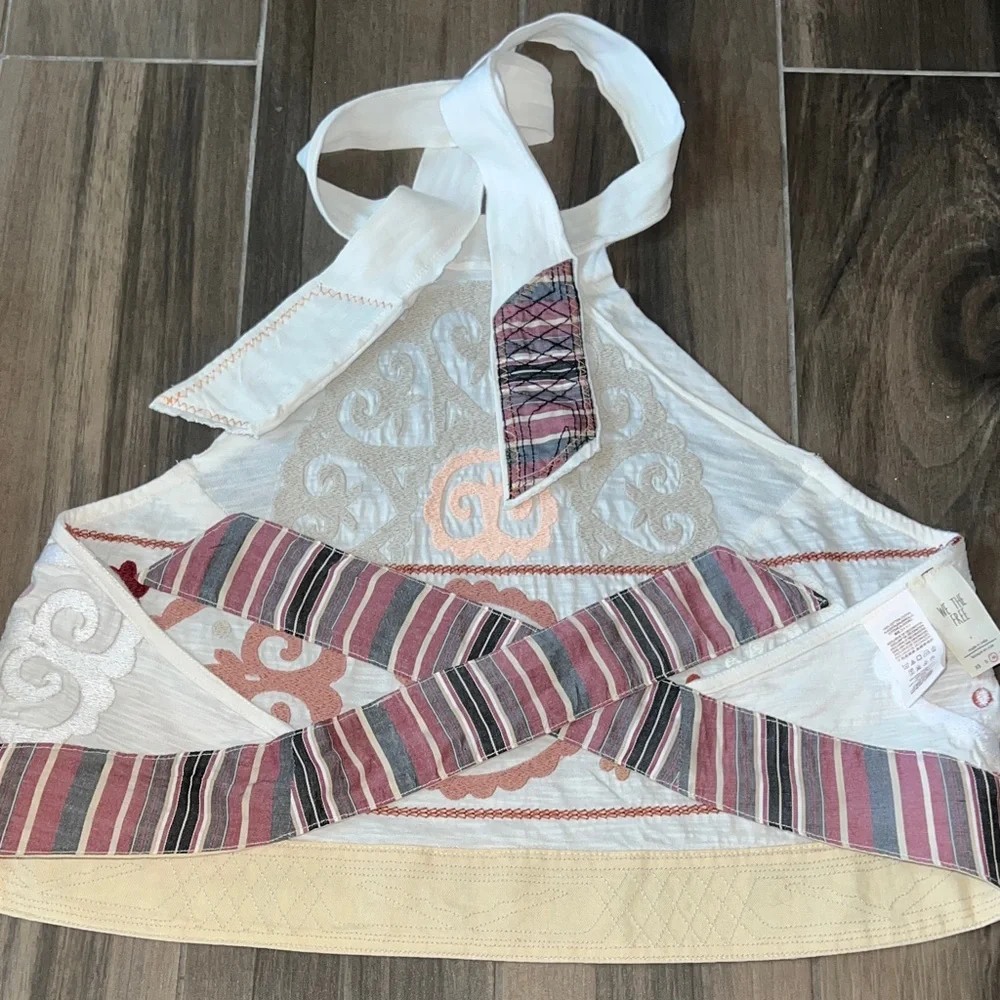 Unique🌵 Free People Adorn Me Embroidered Halter Top Medium Ivory/Brown/Peach - Picture 14 of 16